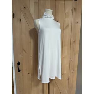 Garnet Hill | Tencel Mock Neck Sleeveless Tunic Top in White | Size XS